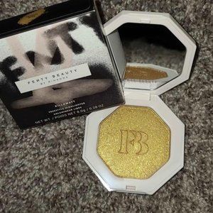 Fenty Killawatt Highlighter